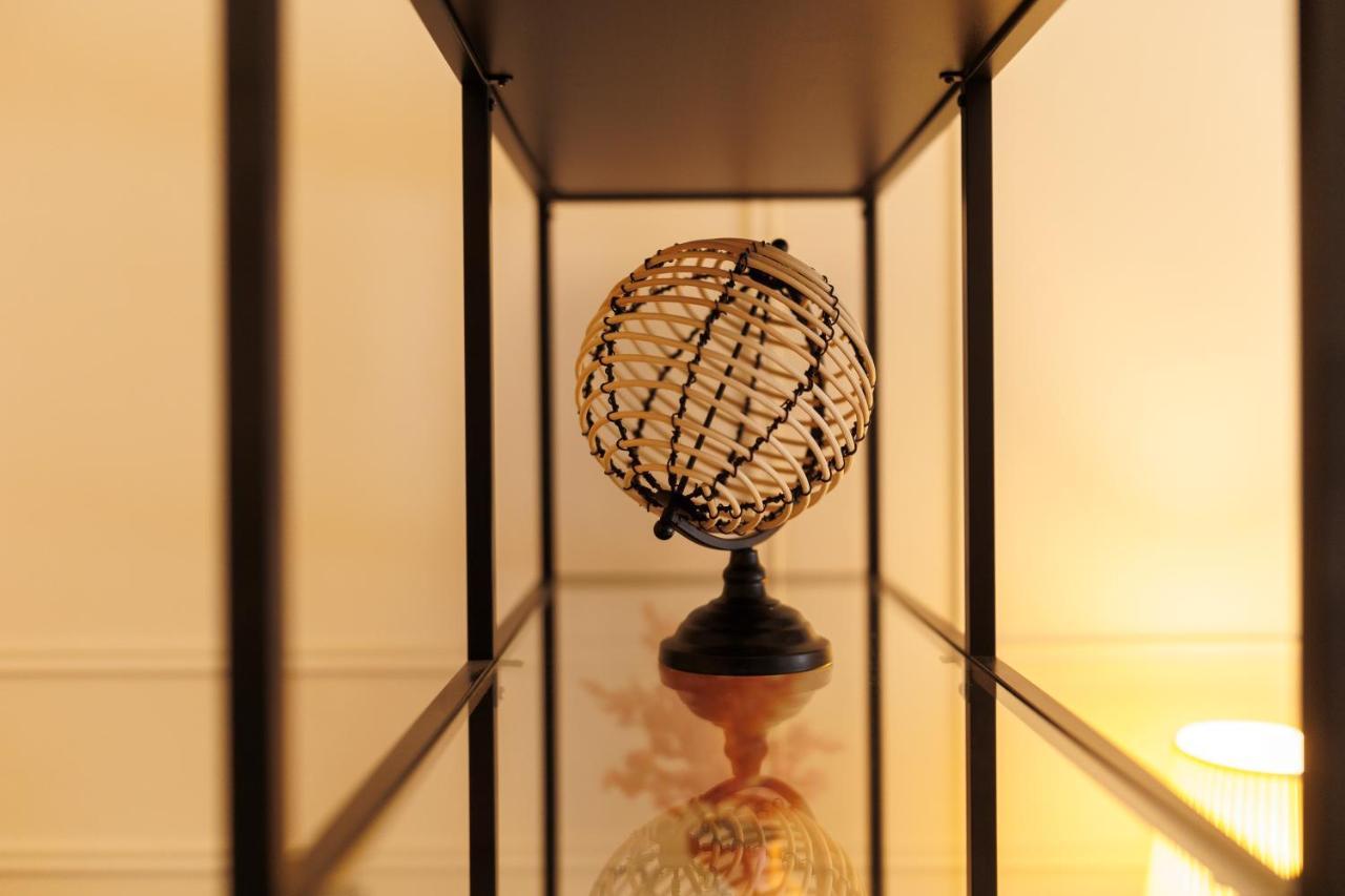 טימישוארה Spacious Flat In Old Town Wi-Fi מראה חיצוני תמונה