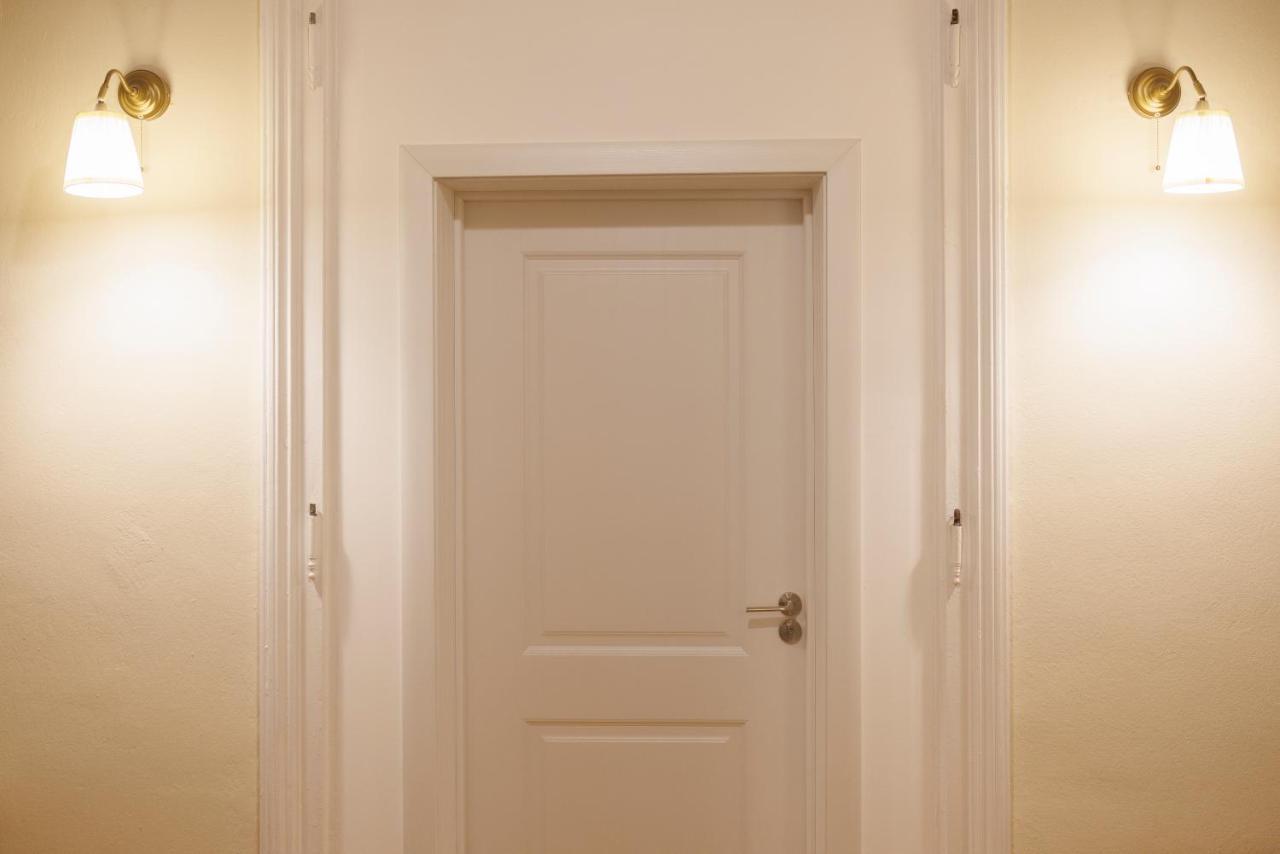 טימישוארה Spacious Flat In Old Town Wi-Fi מראה חיצוני תמונה